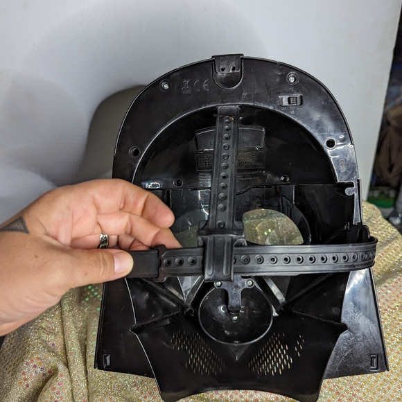 Darth Vader mask - Picture 8 of 8